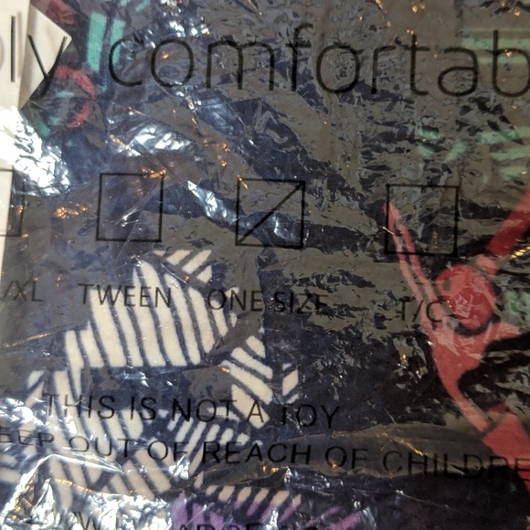 LulaRoe Disney Leggings - Picture 6 of 6